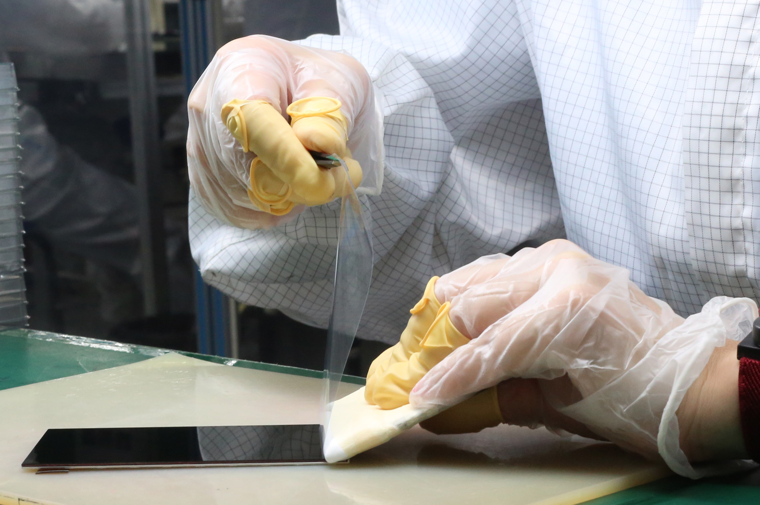 液晶顯示屏漏液的原因是什么? 液晶顯示屏漏液的原因是什么?