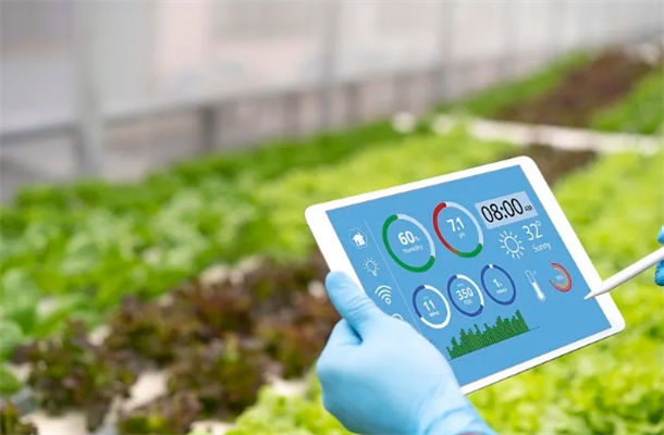 海飛智顯觸摸屏在農機智能化應用